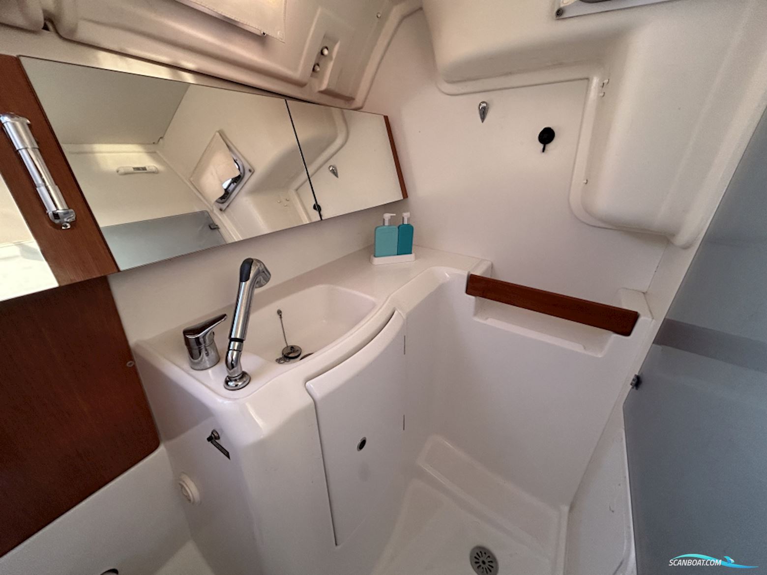 Beneteau Oceanis 37