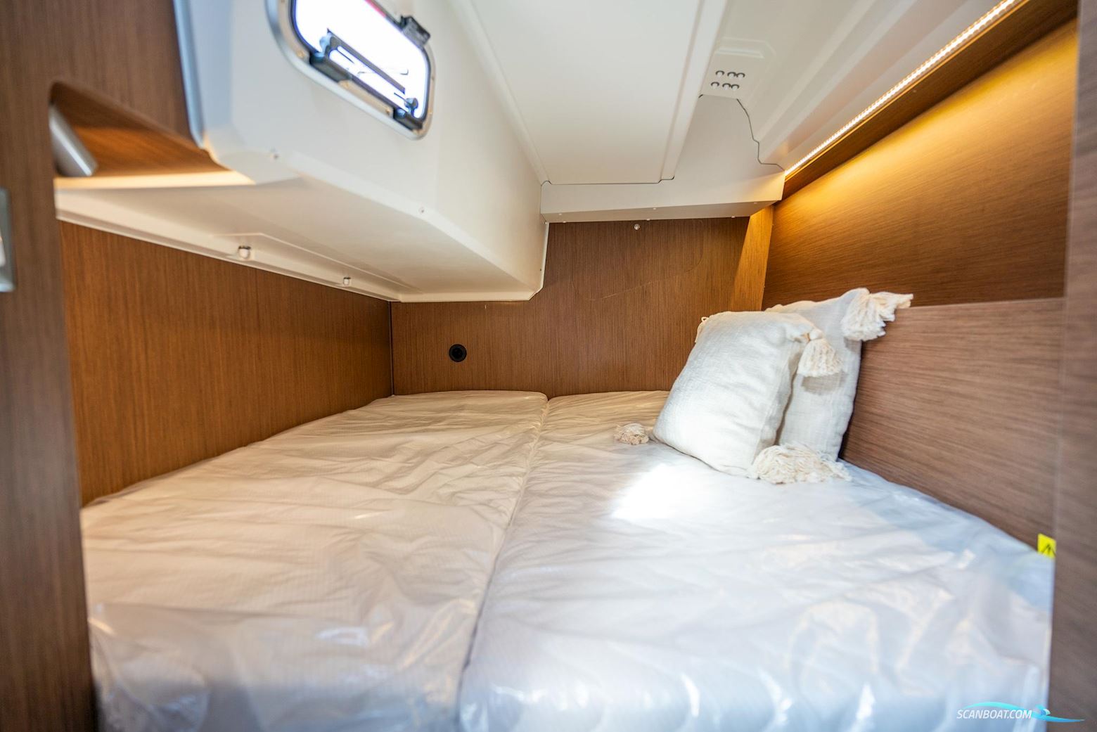 Beneteau Oceanis 37.1