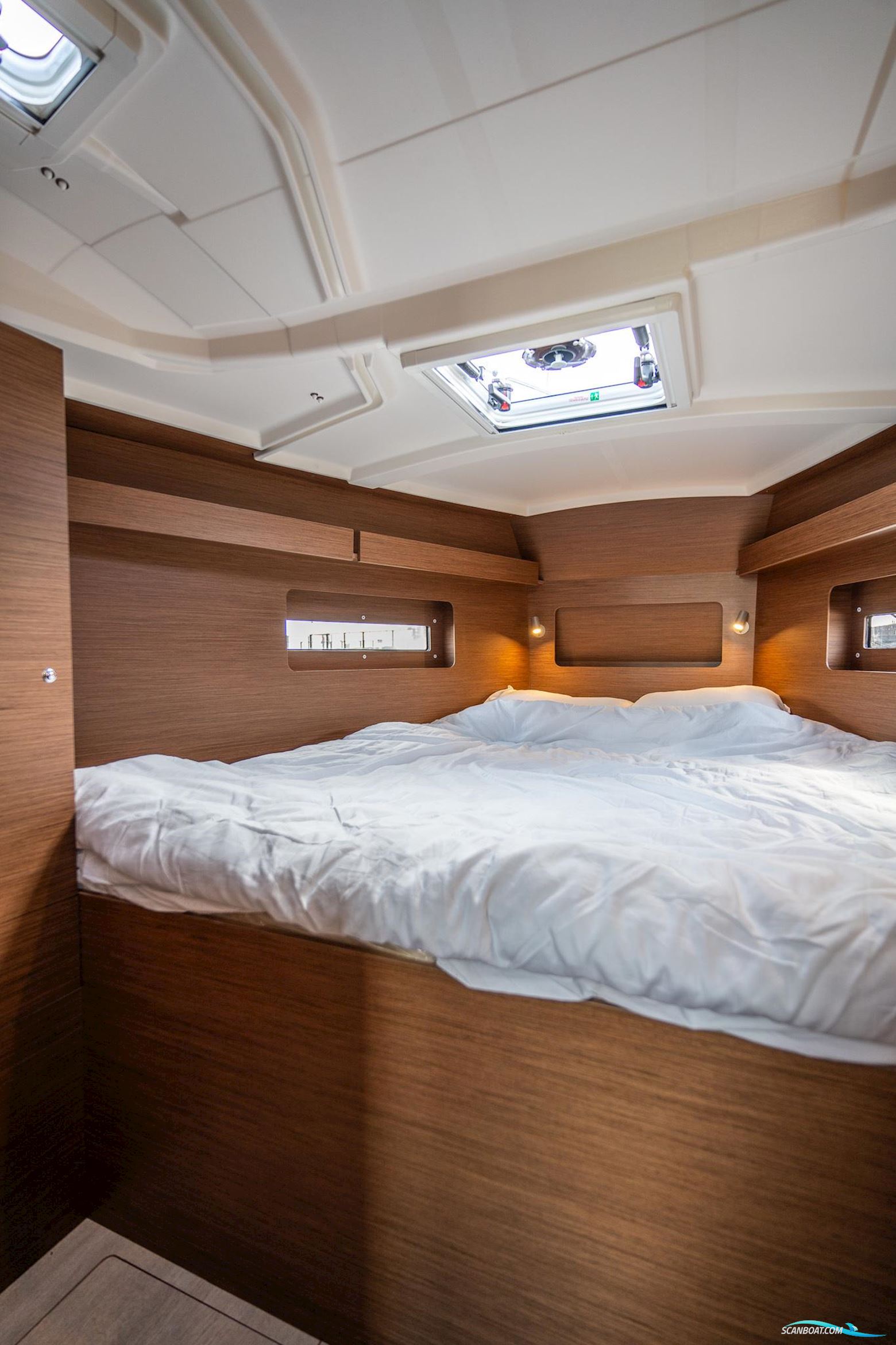 Beneteau Oceanis 37.1