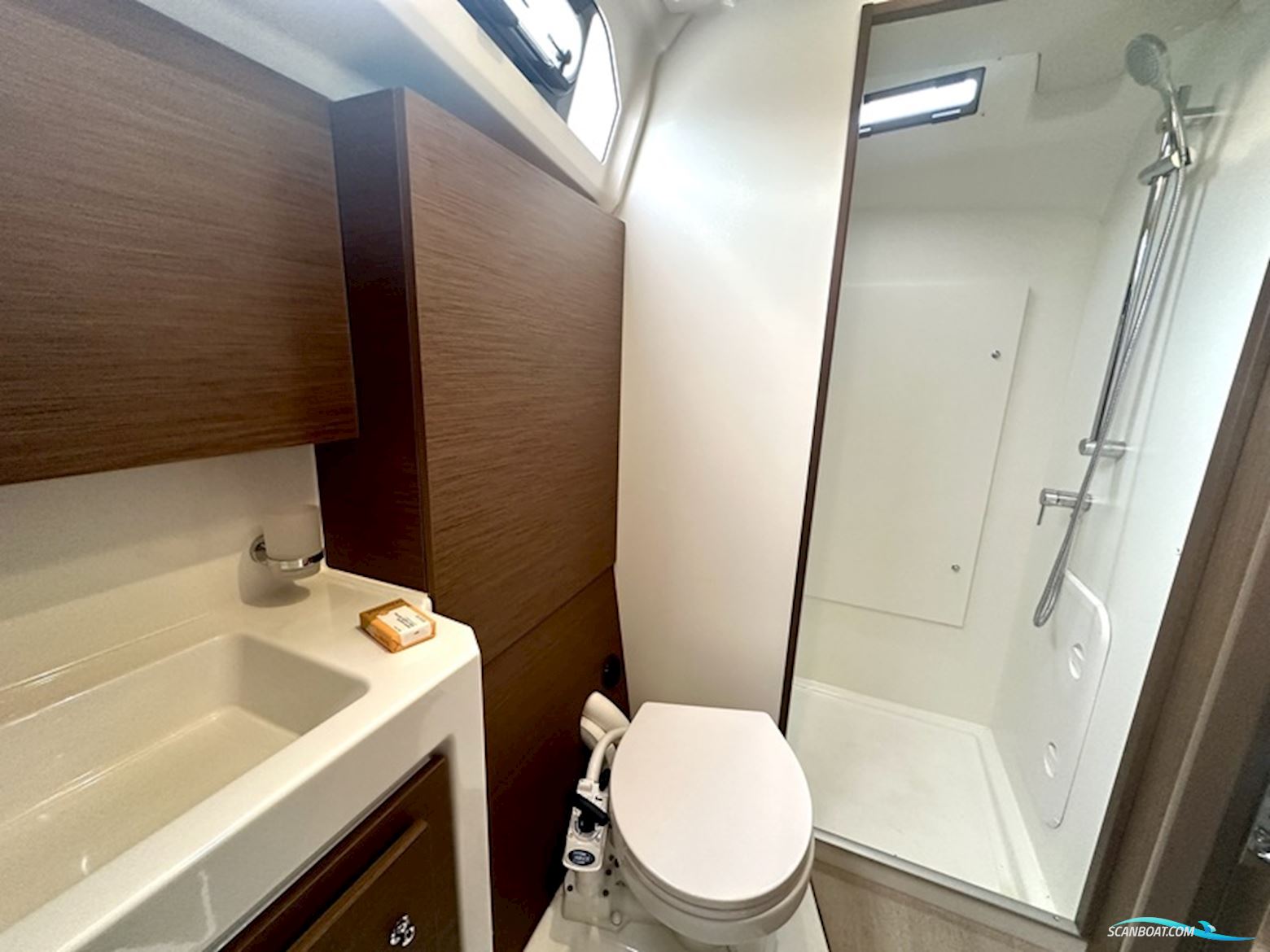 Beneteau Oceanis 37.1