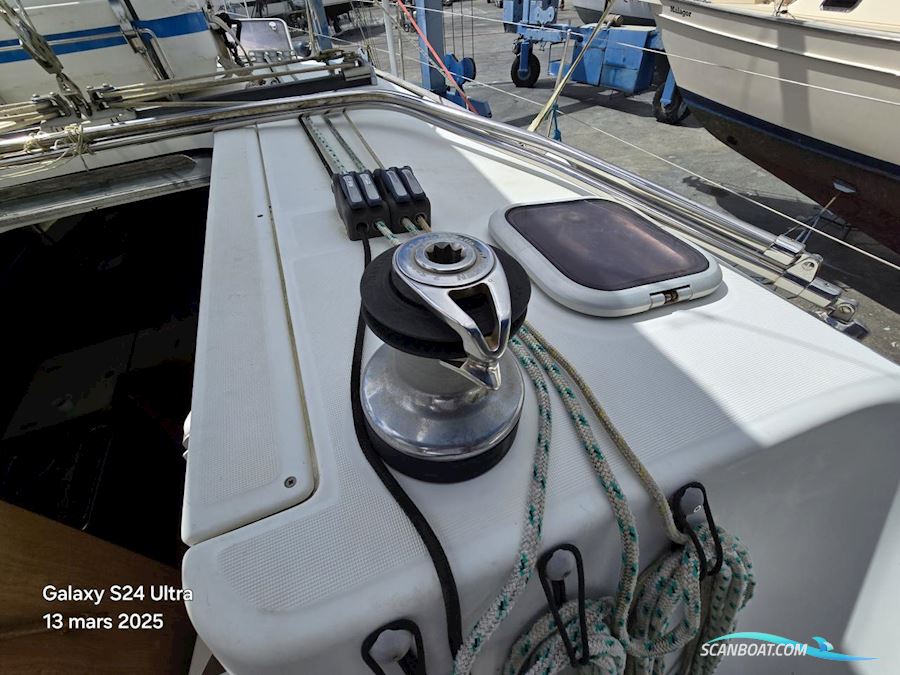 Beneteau Oceanis 373