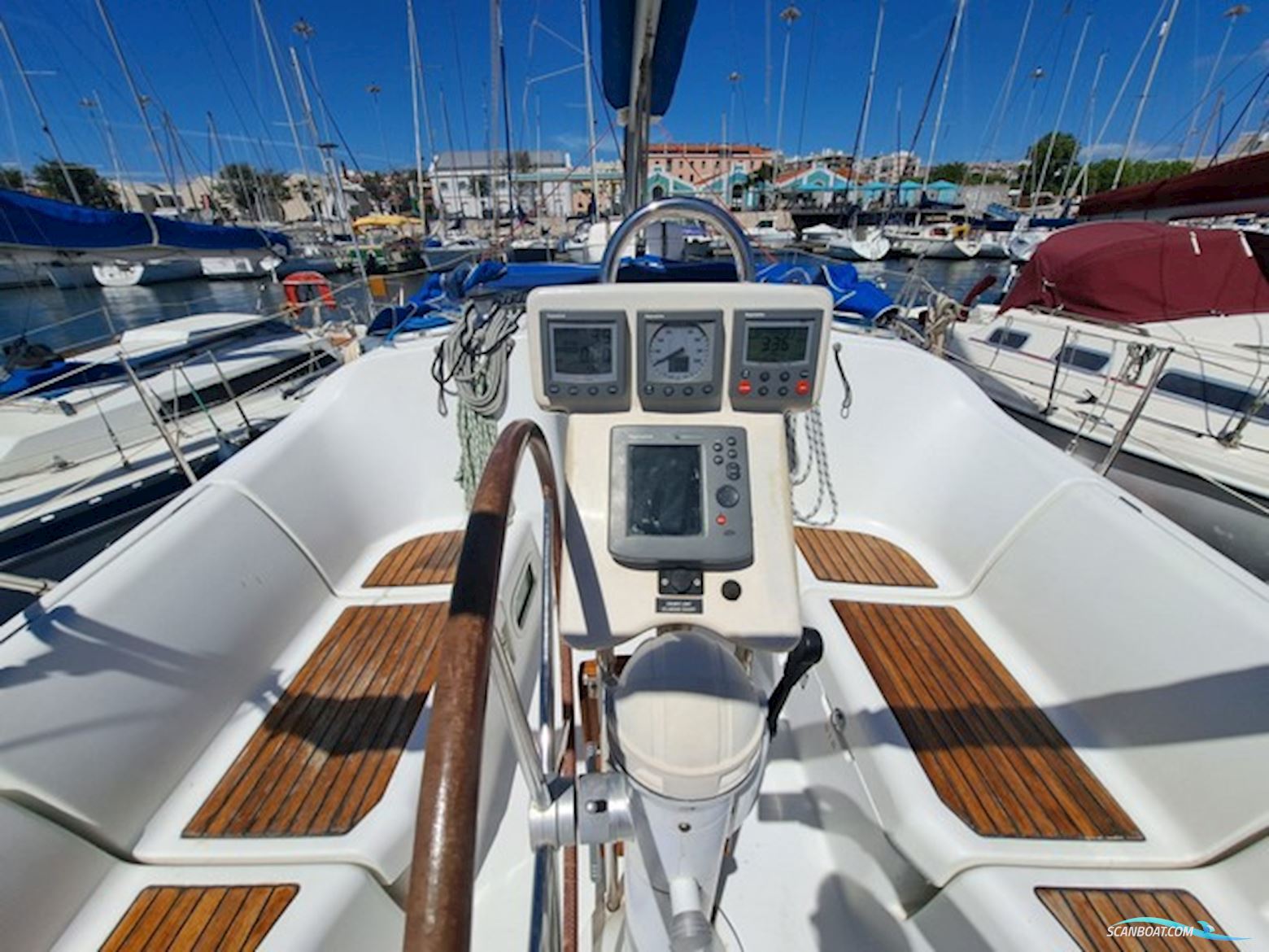 Beneteau Oceanis 373