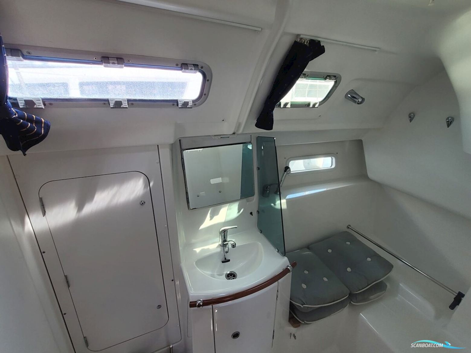 Beneteau Oceanis 373