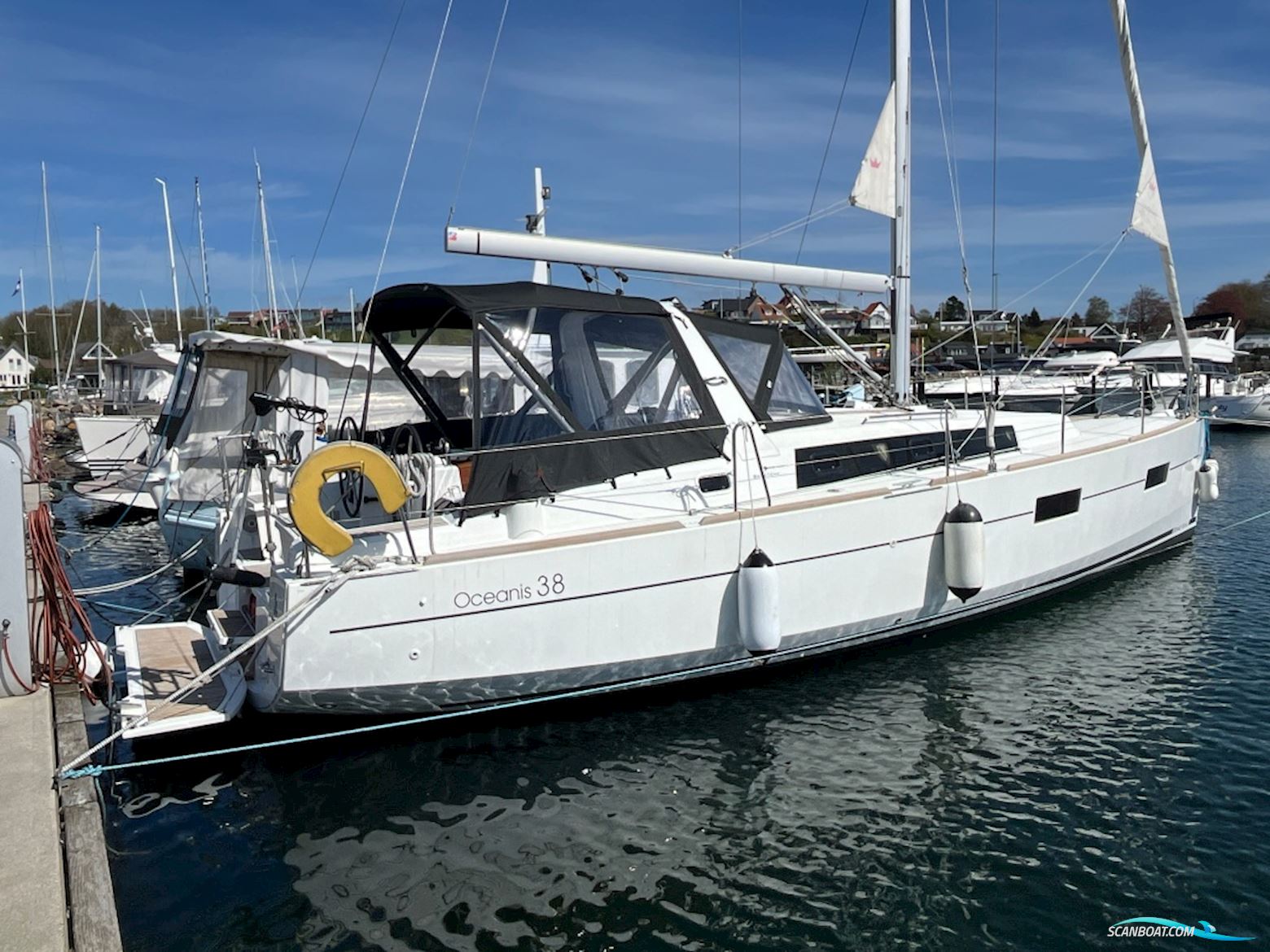 Beneteau Oceanis 38 - Solgt/Sold Sailingboat 2016, with Yanmar 3YM30 engine, Denmark