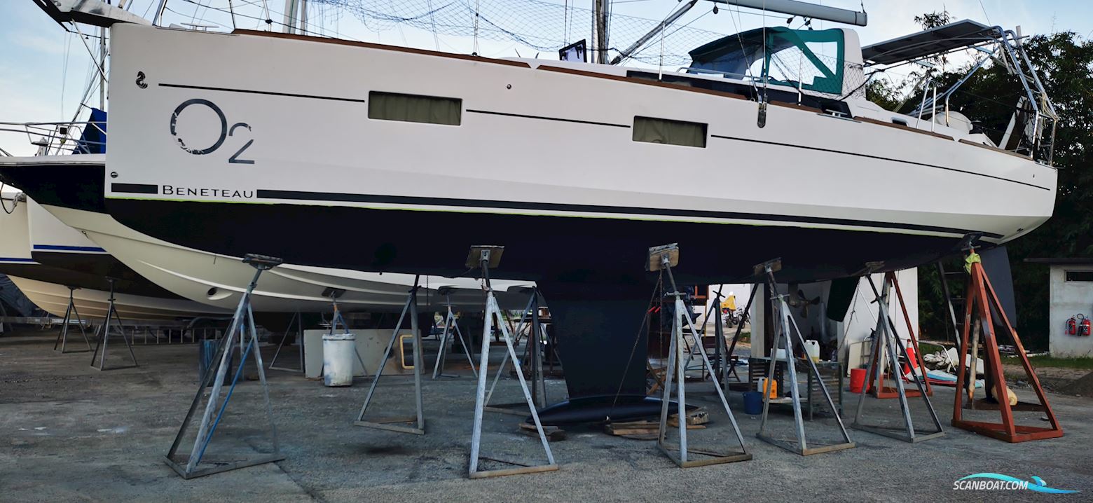 Beneteau Oceanis 38 Cruiser
