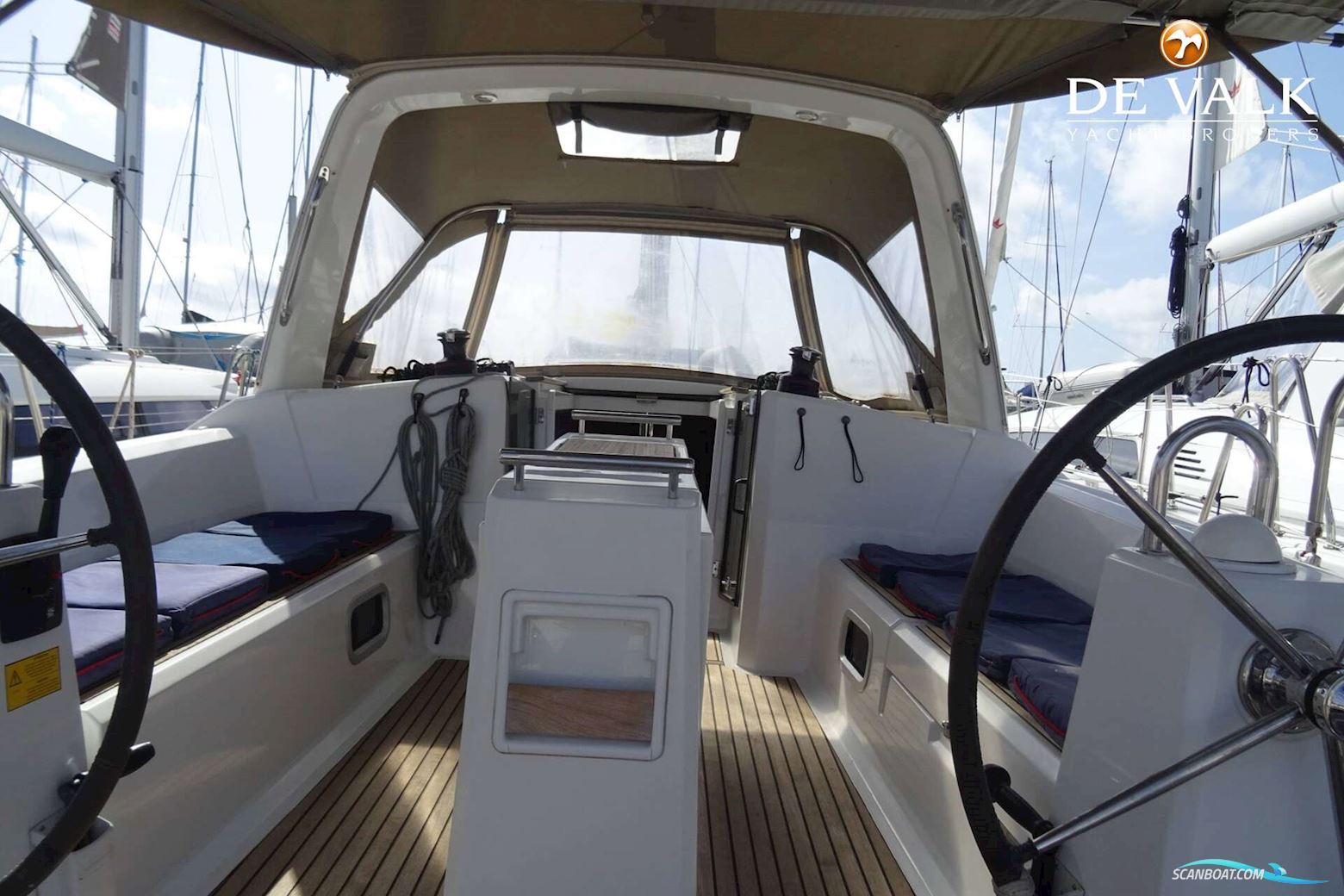 Beneteau Oceanis 38
