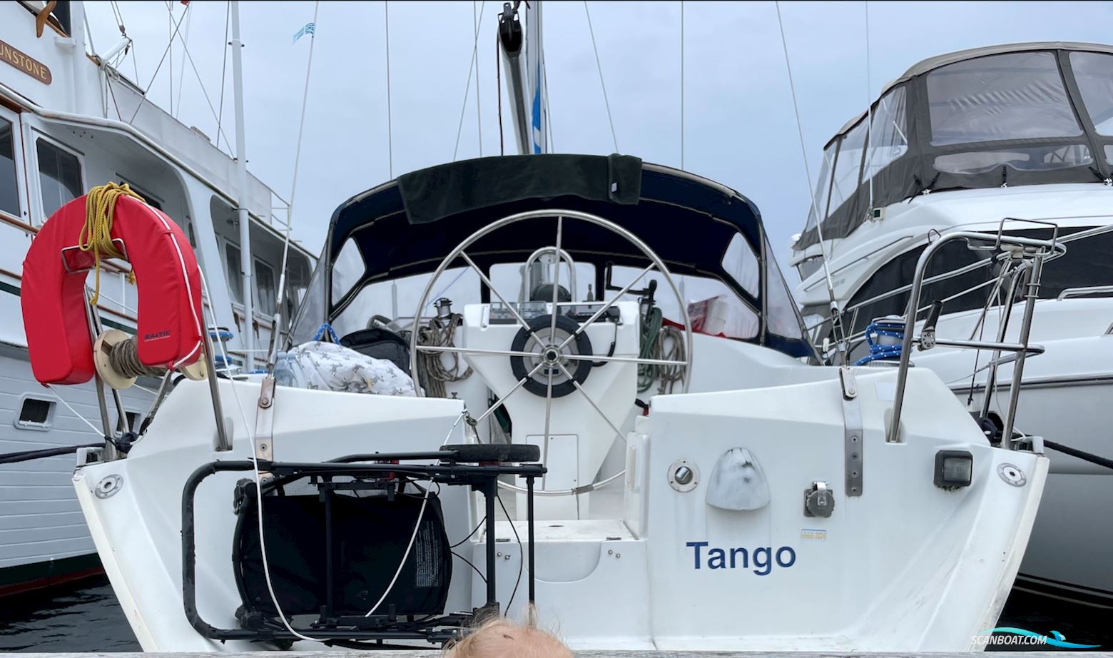 Beneteau Oceanis 381