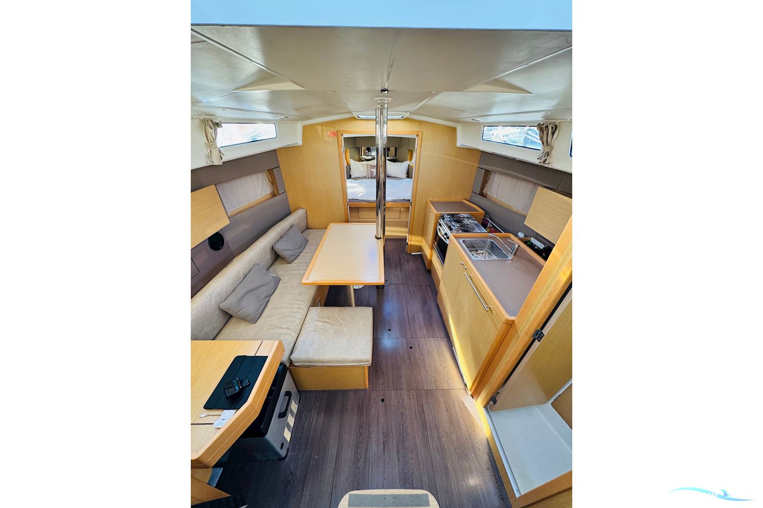 Beneteau Oceanis 38.1