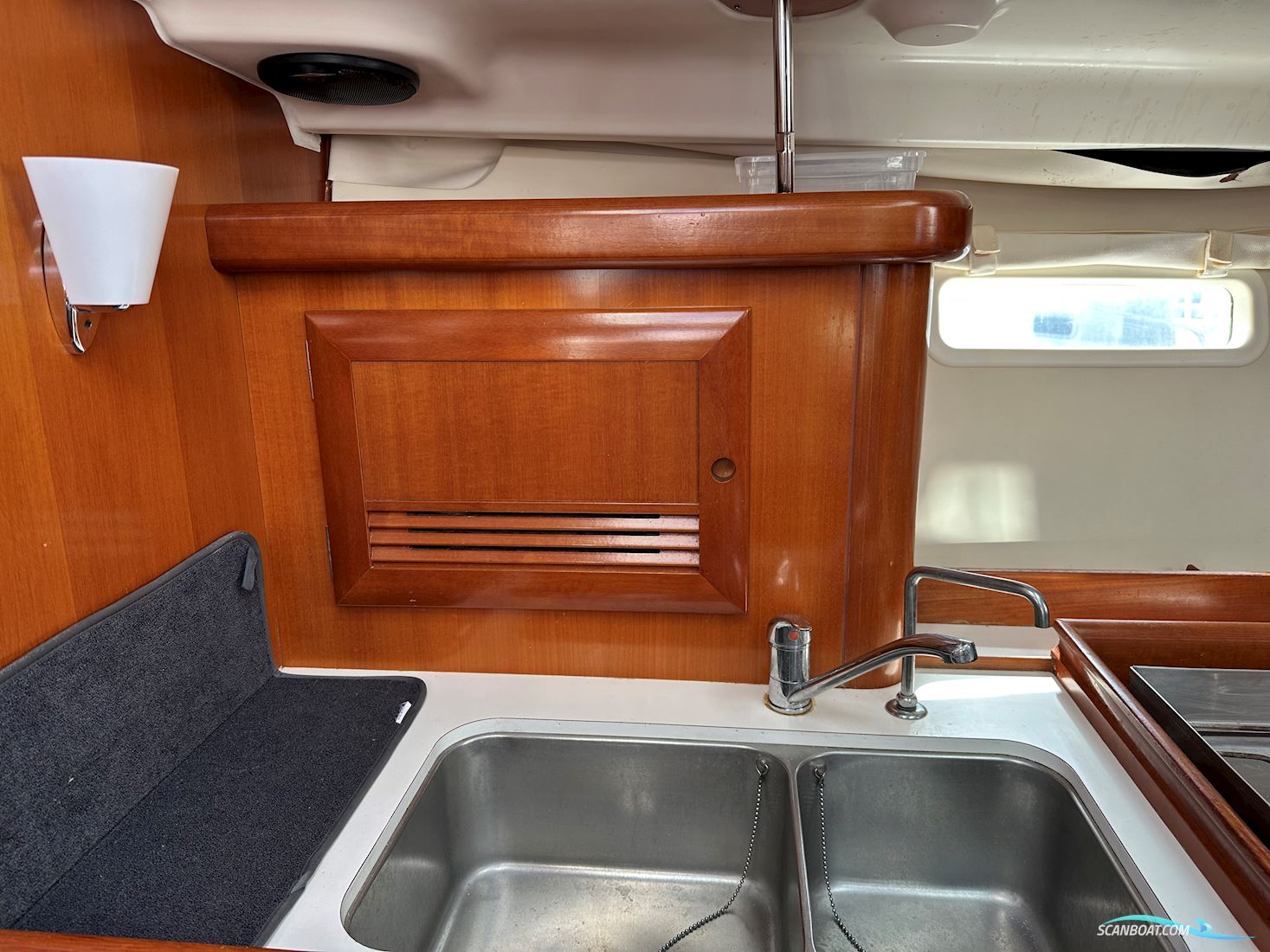 Beneteau Oceanis 393