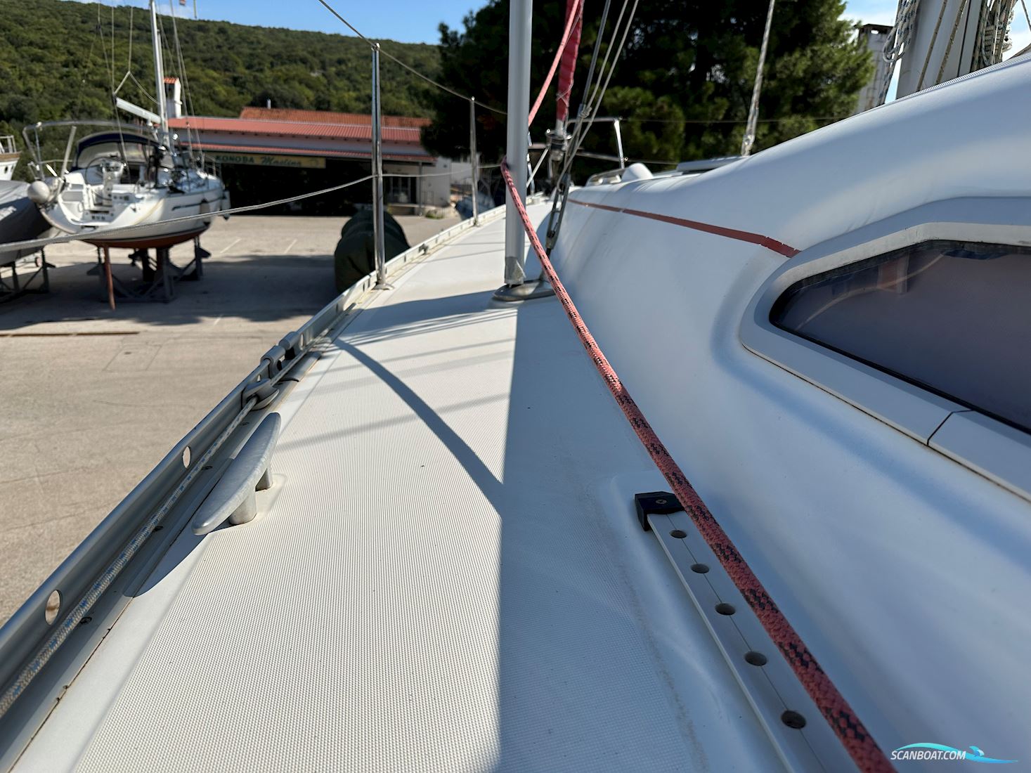 Beneteau Oceanis 393