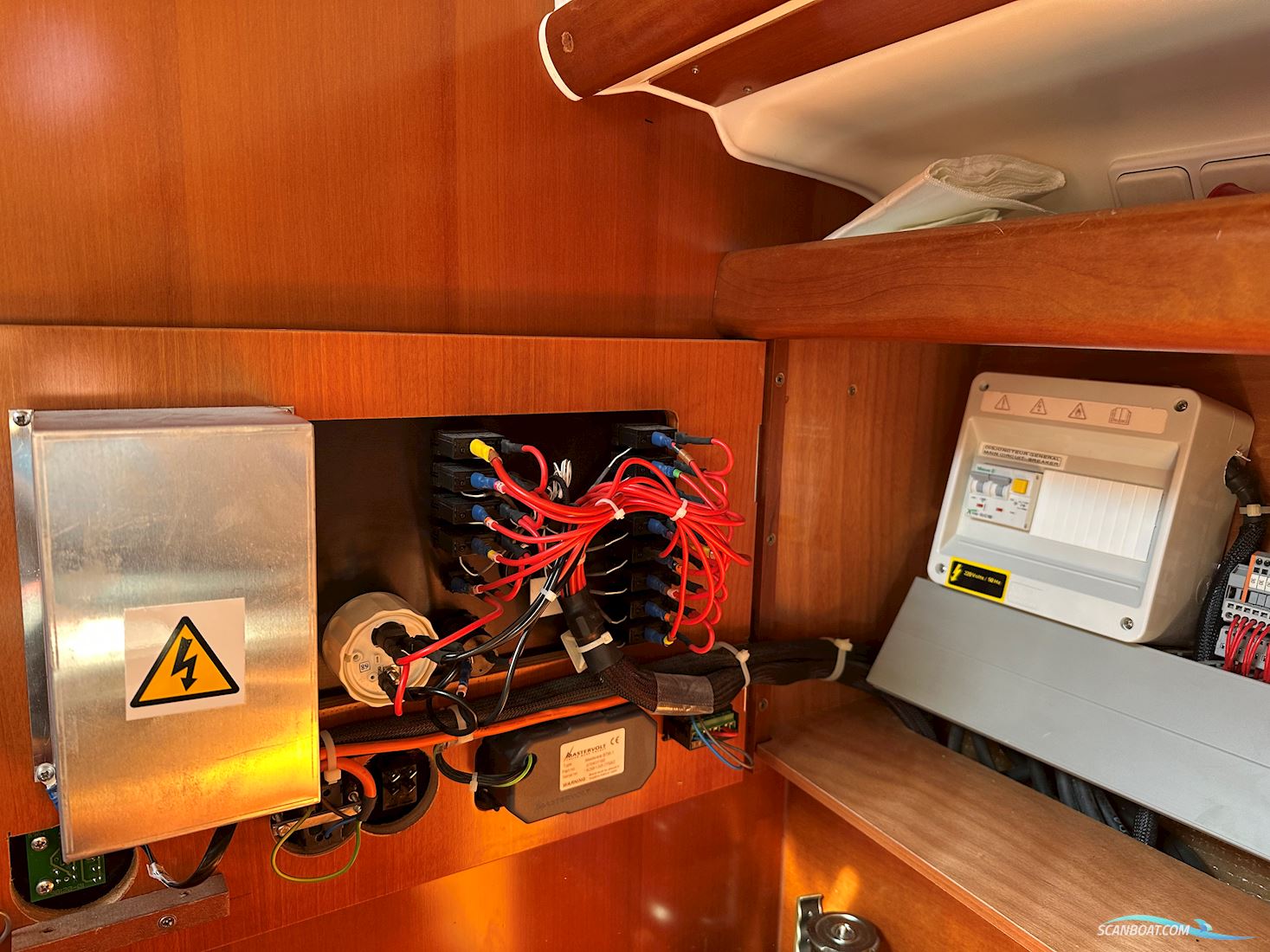 Beneteau Oceanis 393