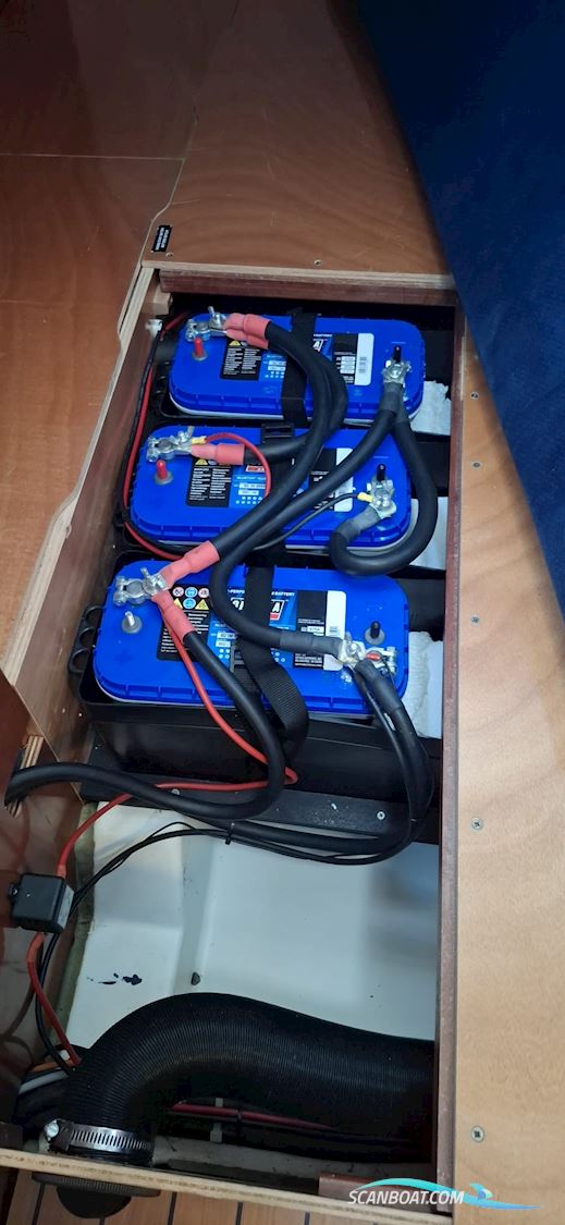 Beneteau Oceanis 393