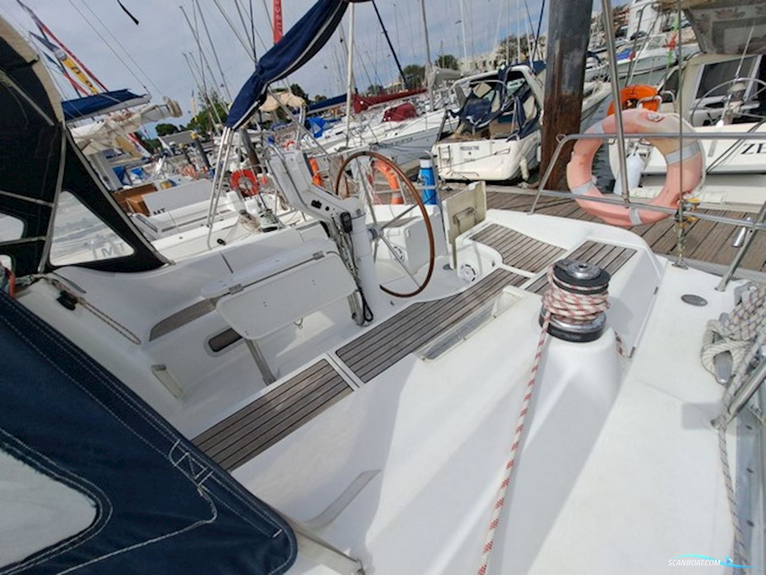 Beneteau Oceanis 393
