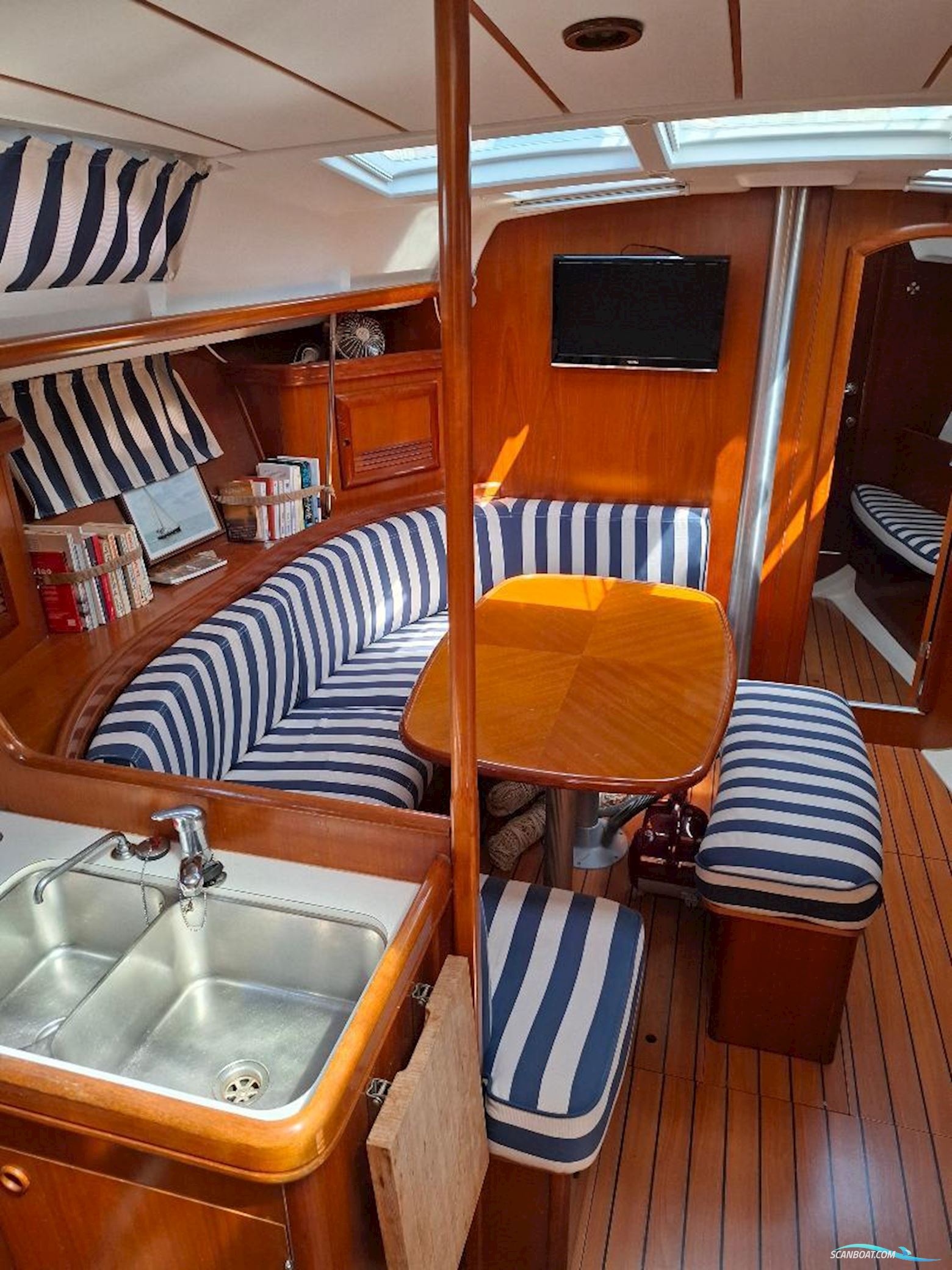 Beneteau Oceanis 393