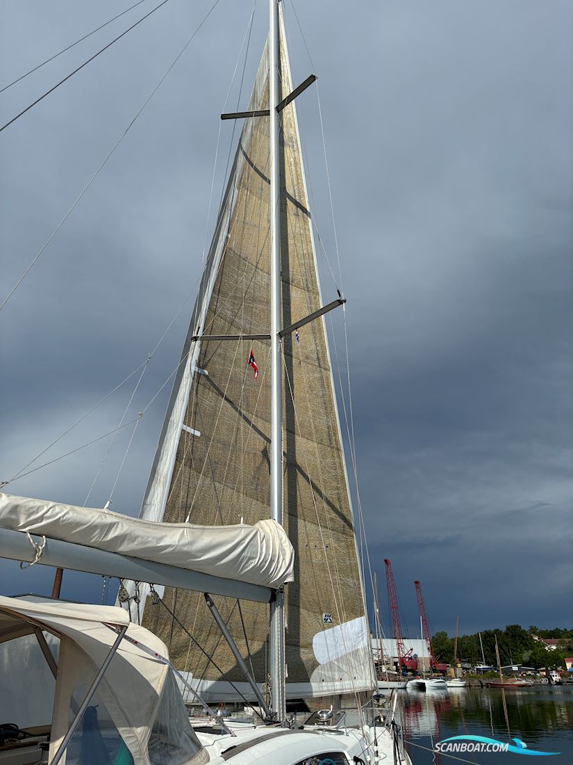 Beneteau Oceanis 40 Bov Propel–Ikke Teakdæk