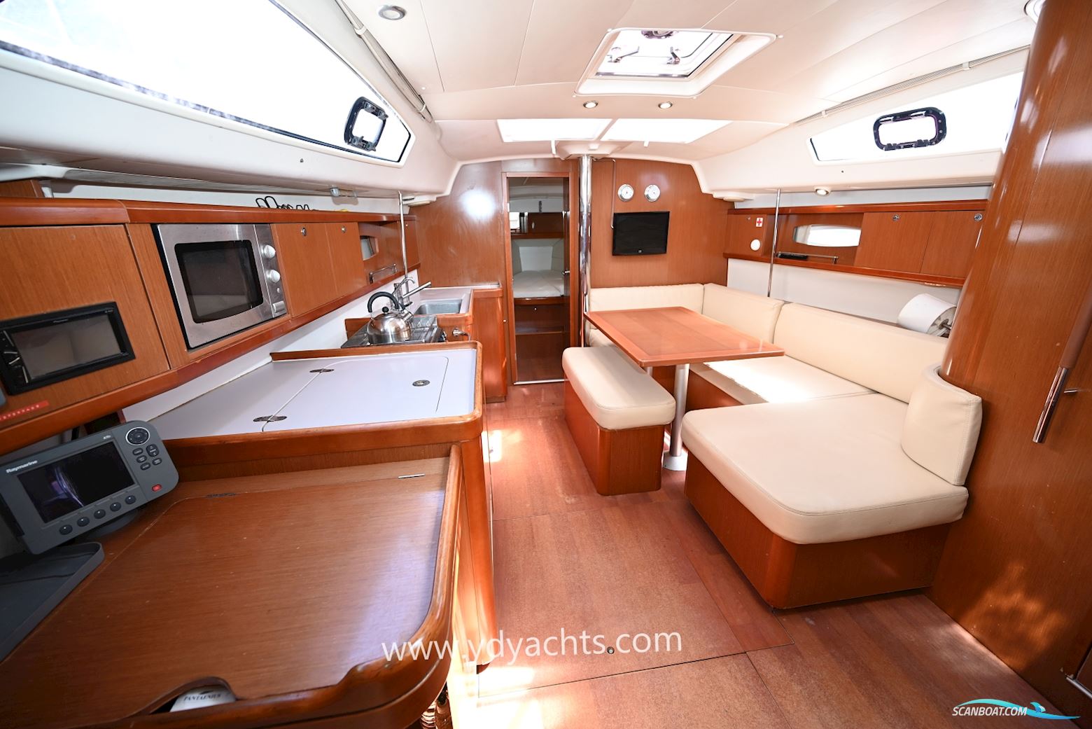 Beneteau Oceanis 40