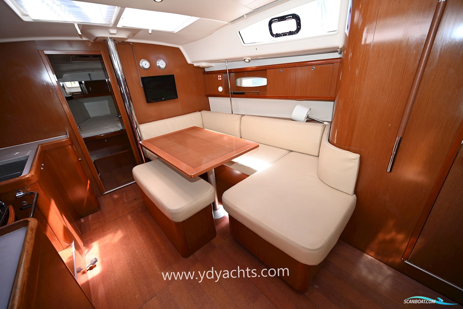 Beneteau Oceanis 40
