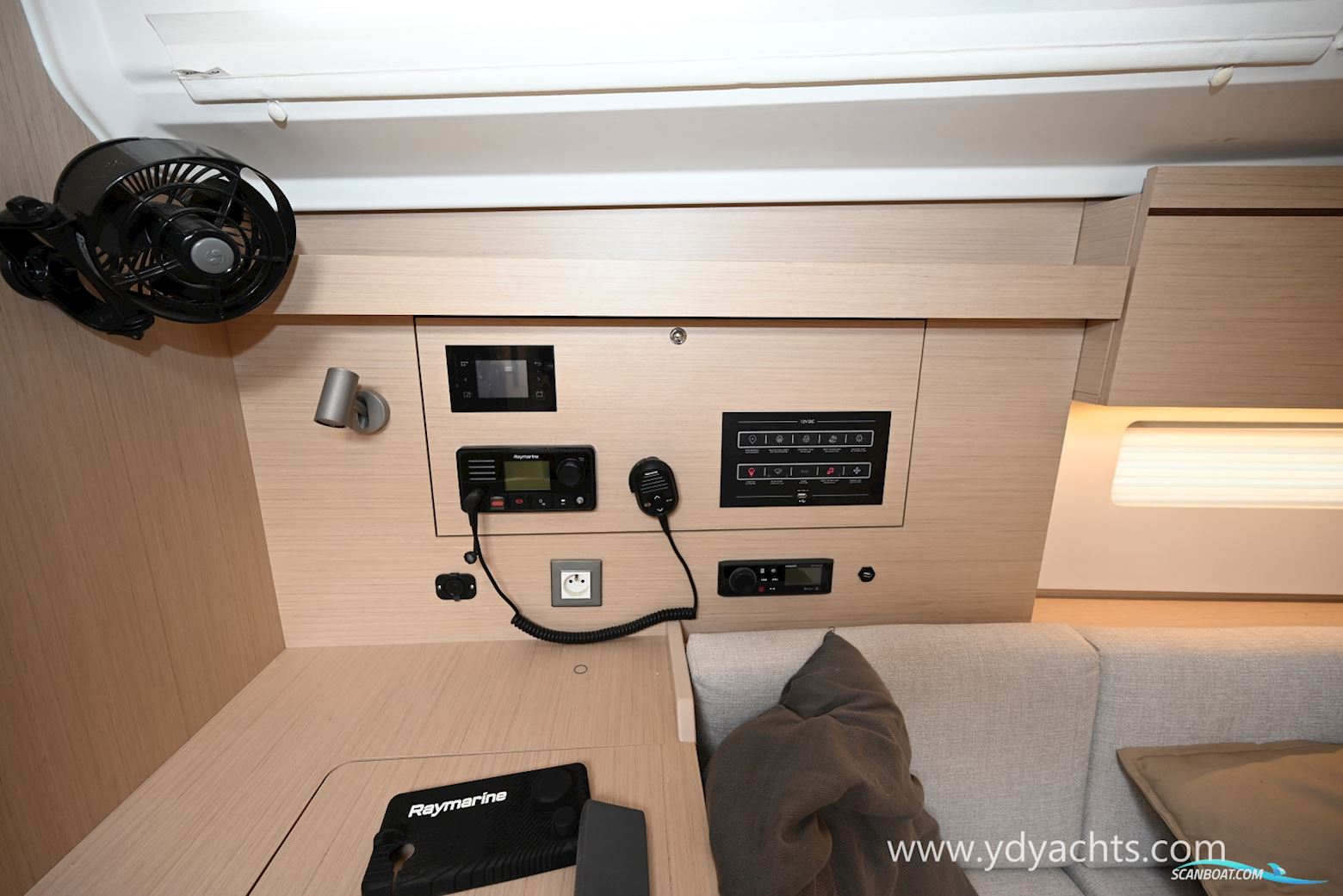 Beneteau Oceanis 40.1 Owner's Version