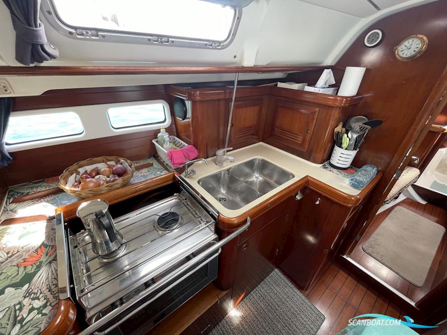 Beneteau Oceanis 411 Celebration