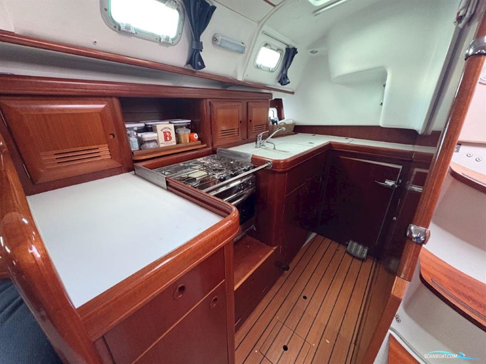 Beneteau Oceanis 411 Celebration