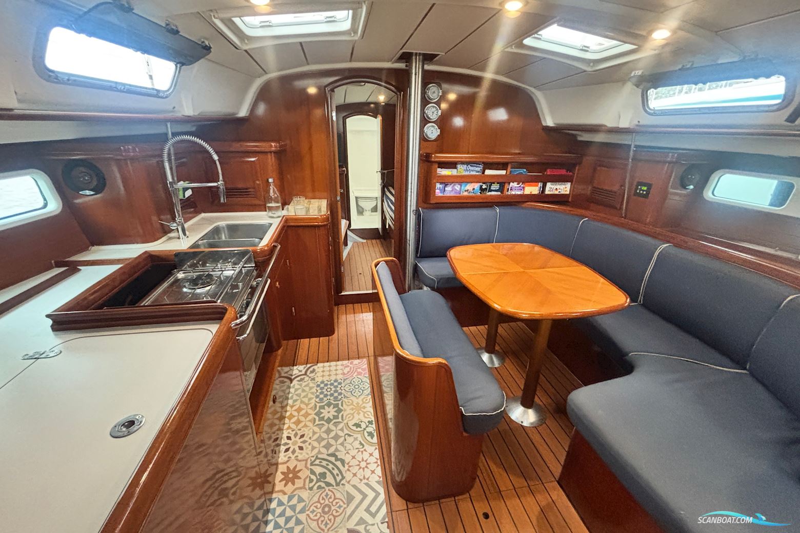 Beneteau Oceanis 411 Celebration