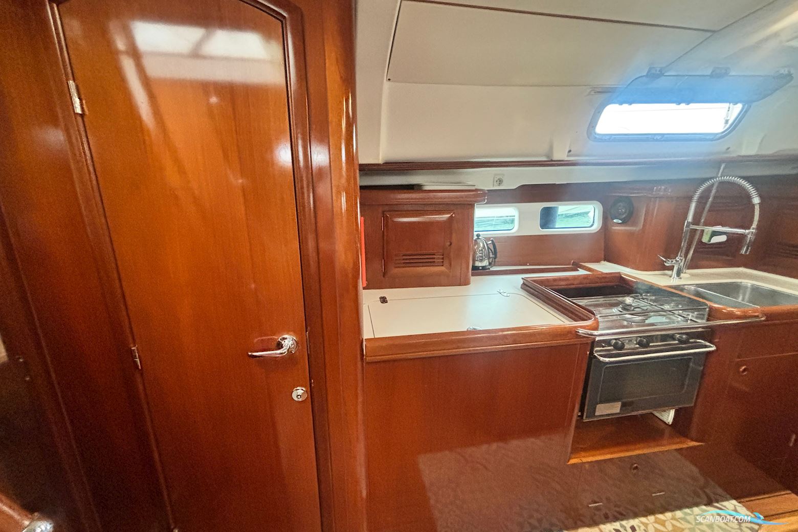 Beneteau Oceanis 411 Celebration
