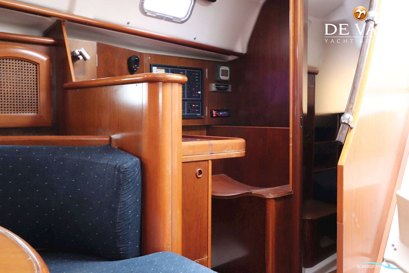 Beneteau Oceanis 411 Electric