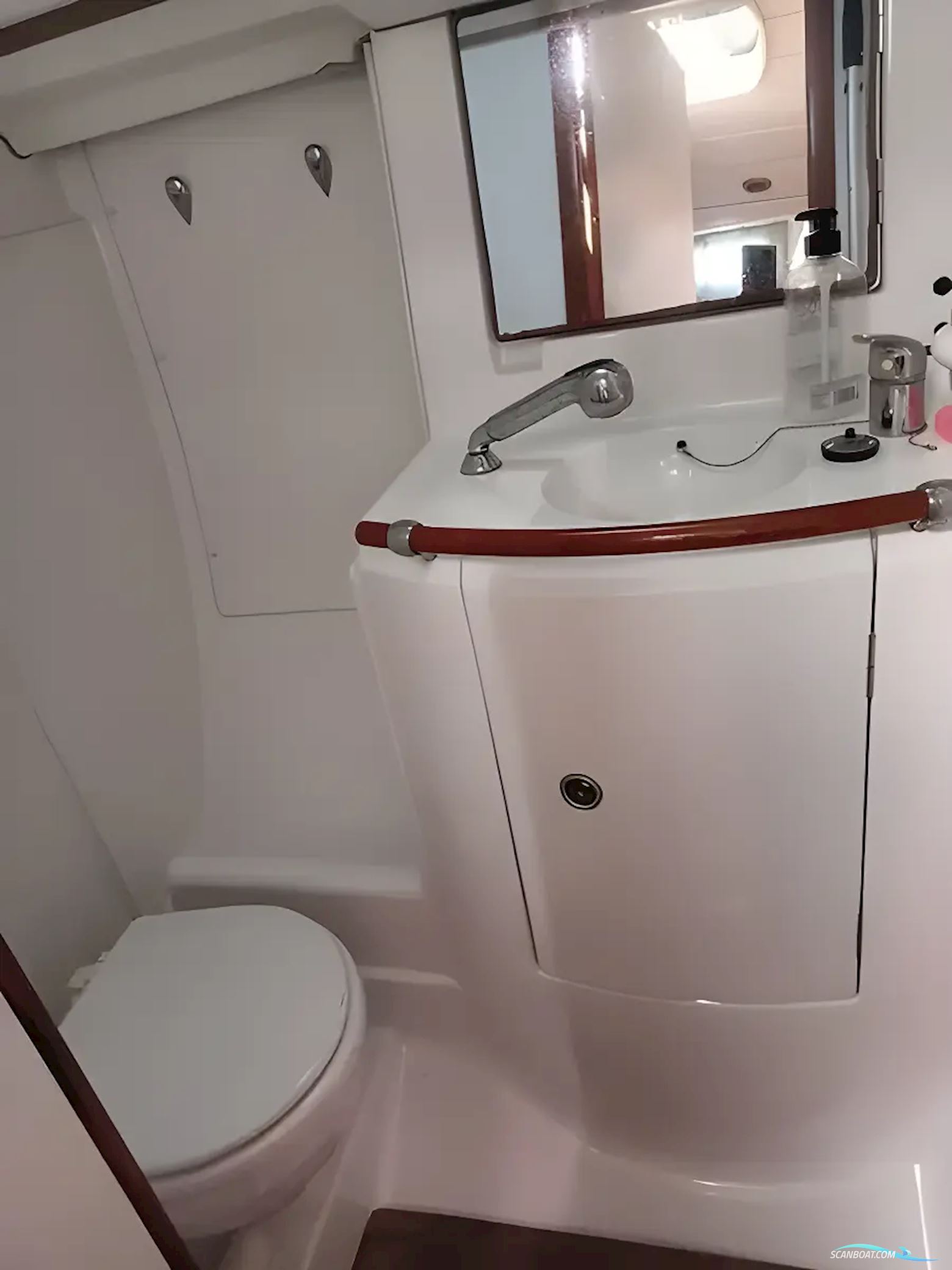 Beneteau Oceanis 411