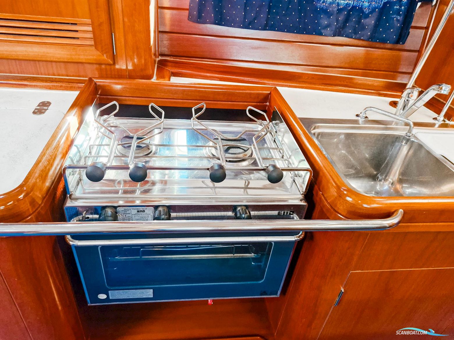 Beneteau Oceanis 423