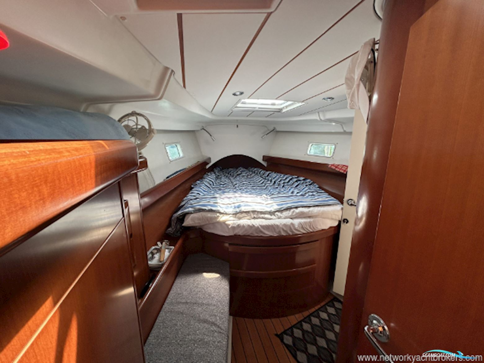 Beneteau Oceanis 423