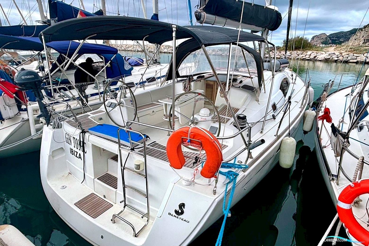 Beneteau Oceanis 43