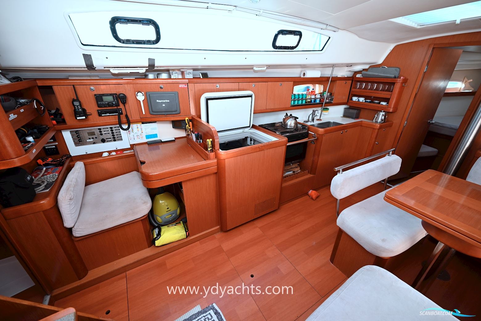 Beneteau Oceanis 43