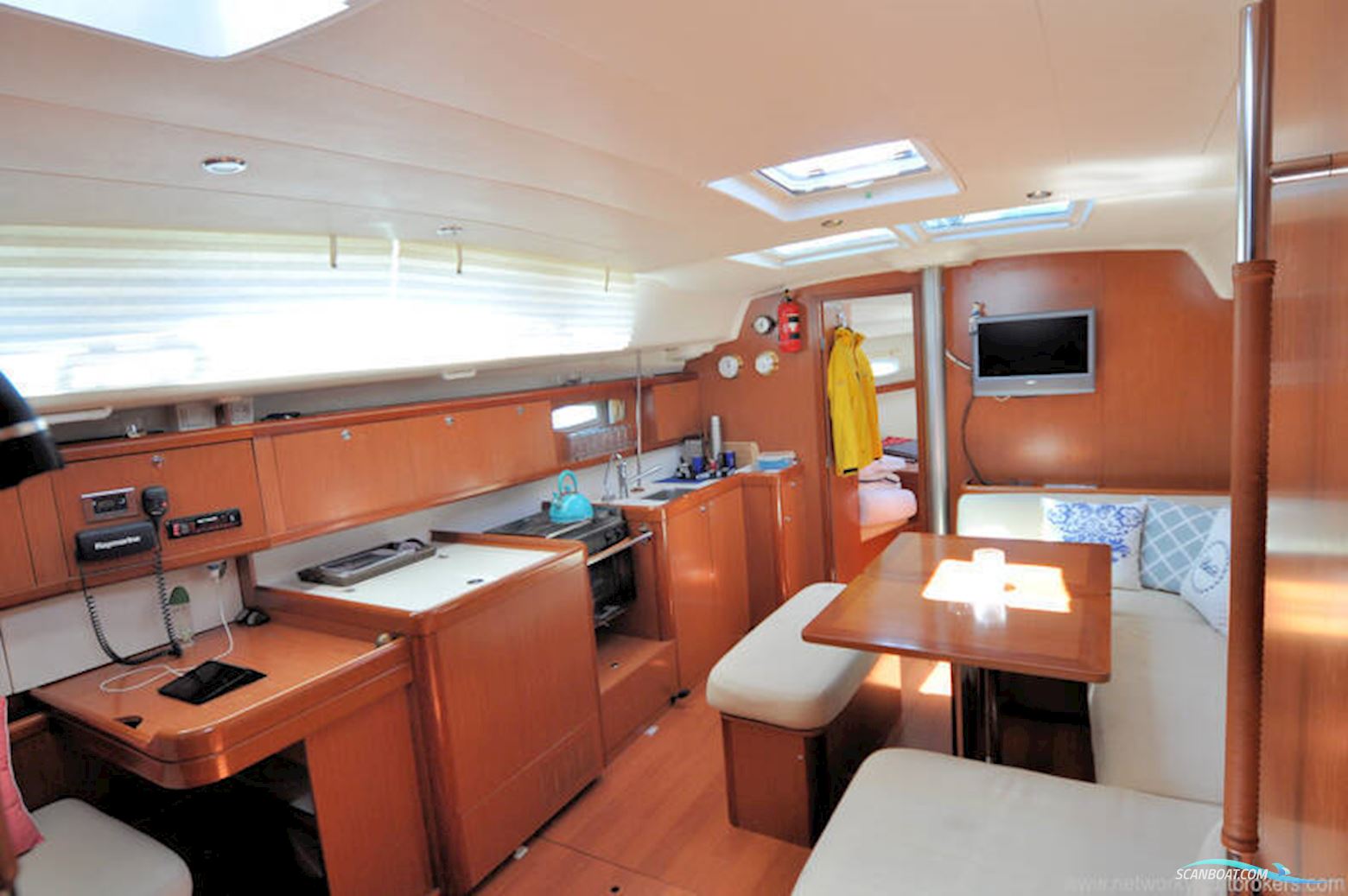 Beneteau Oceanis 43