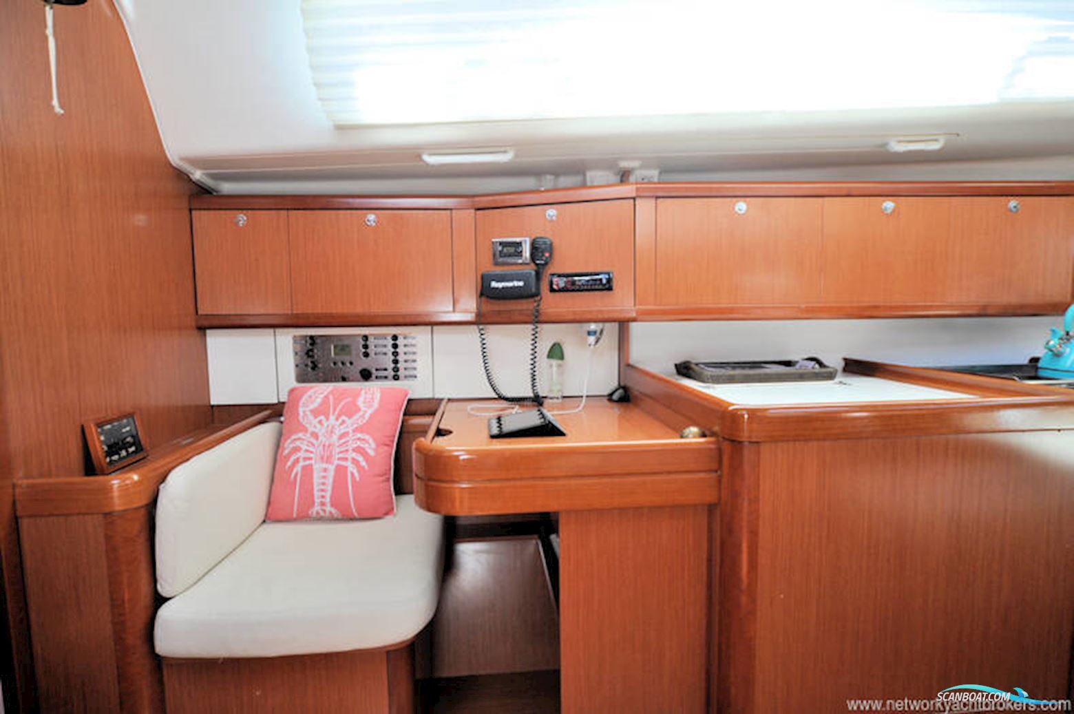 Beneteau Oceanis 43
