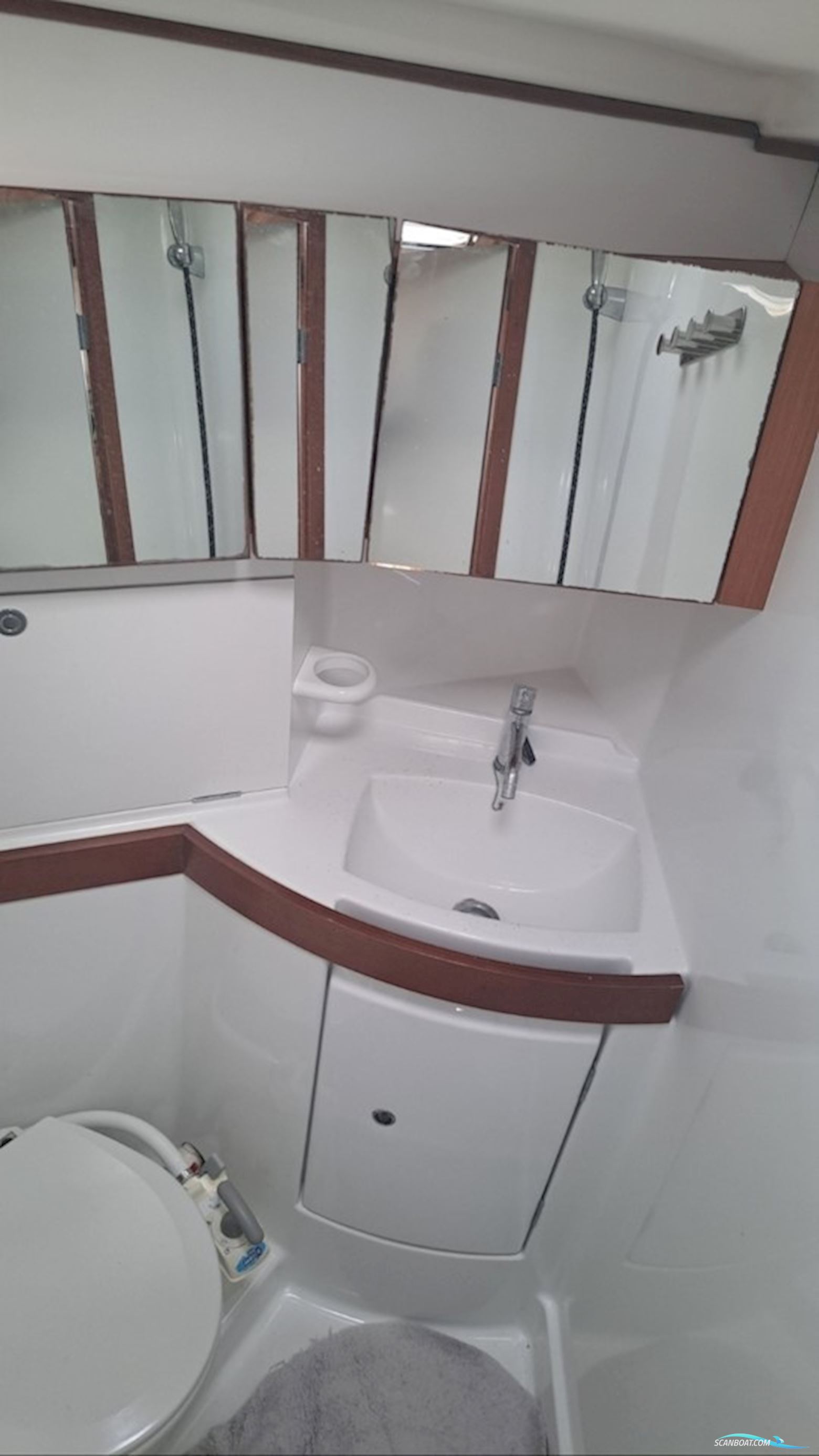 Beneteau Oceanis 43