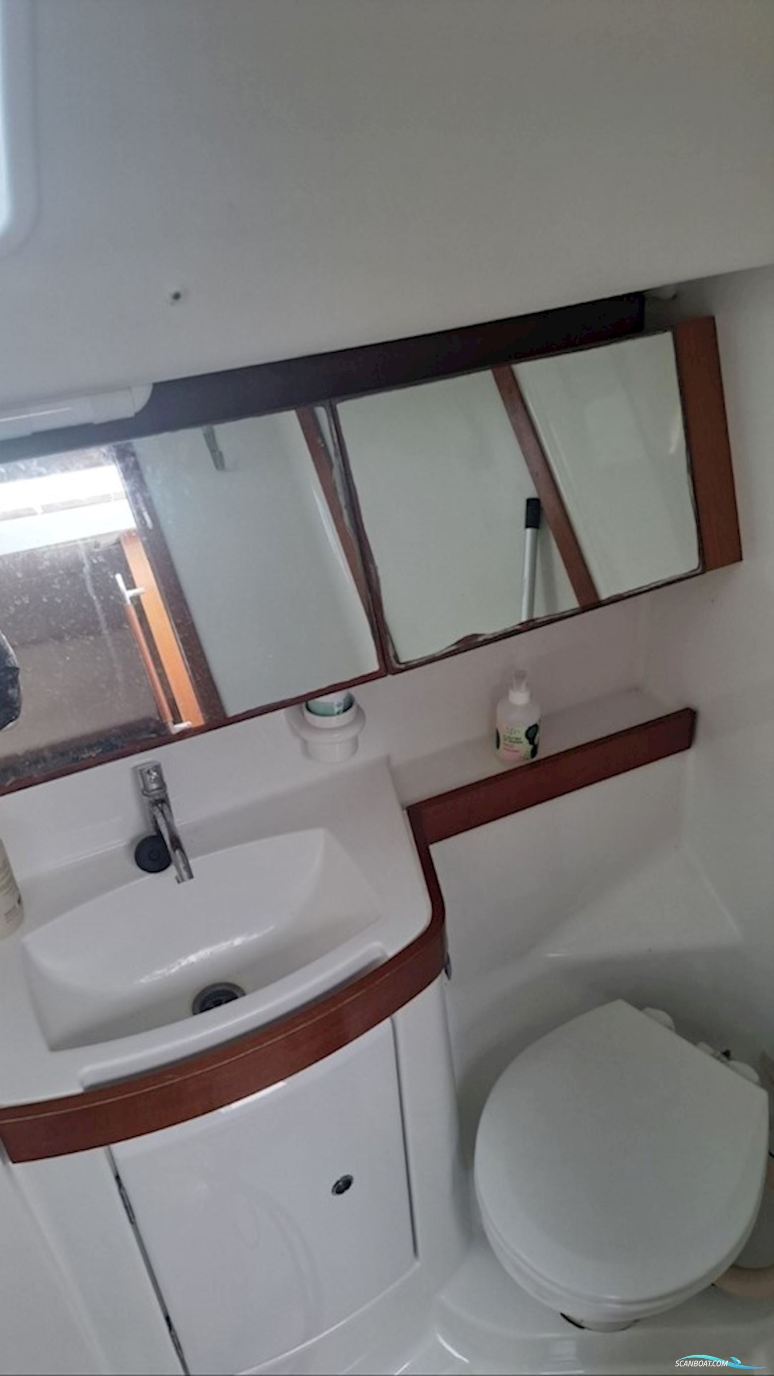 Beneteau Oceanis 43