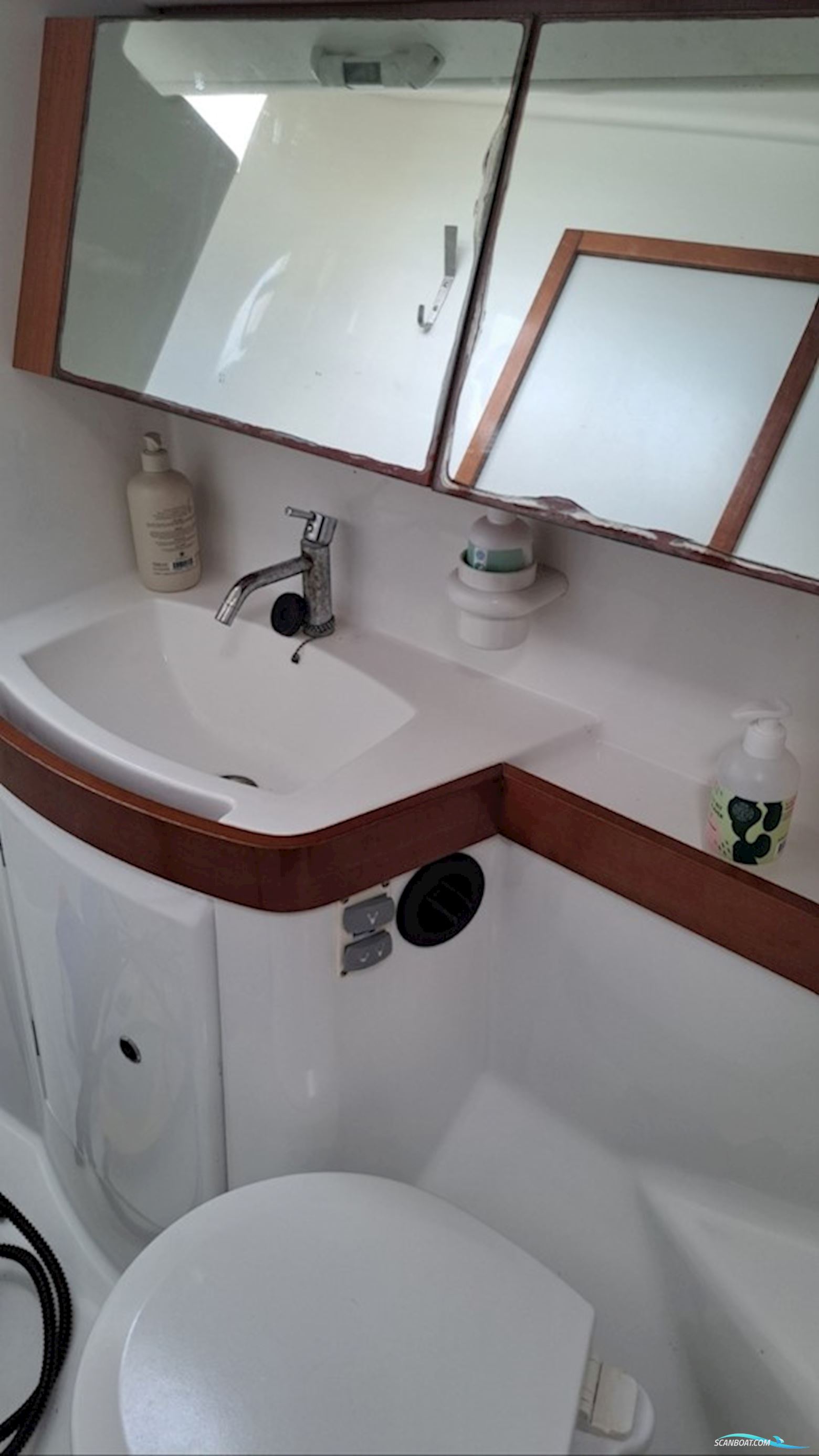 Beneteau Oceanis 43