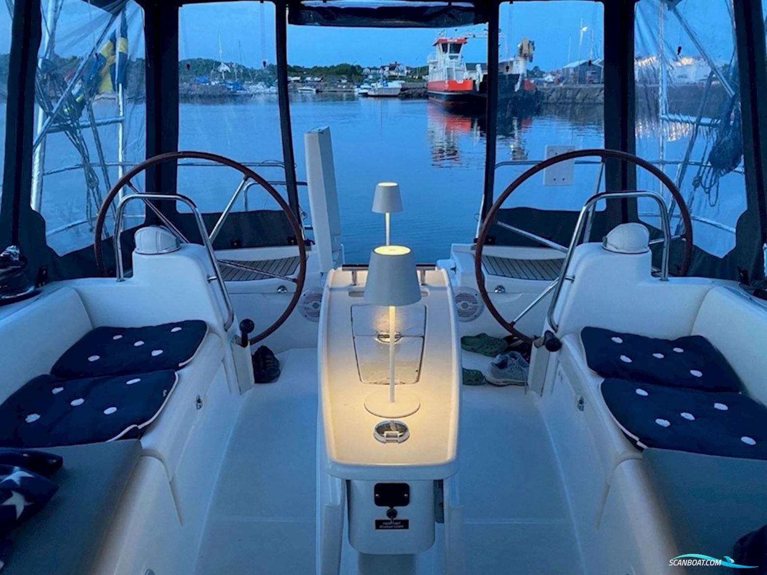 Beneteau Oceanis 43