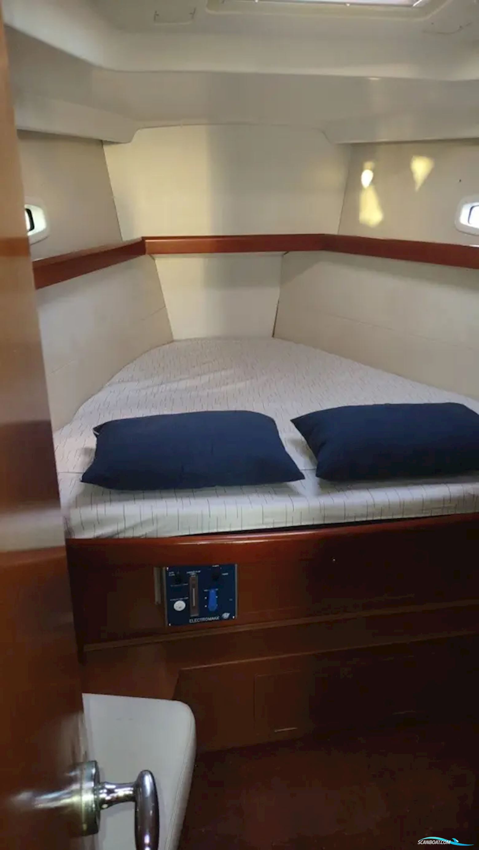 Beneteau Oceanis 43