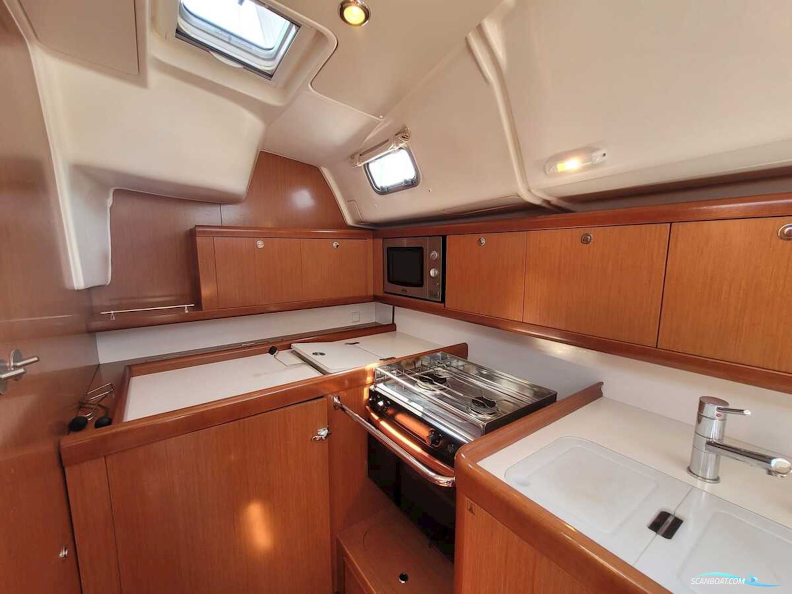 Beneteau Oceanis 43