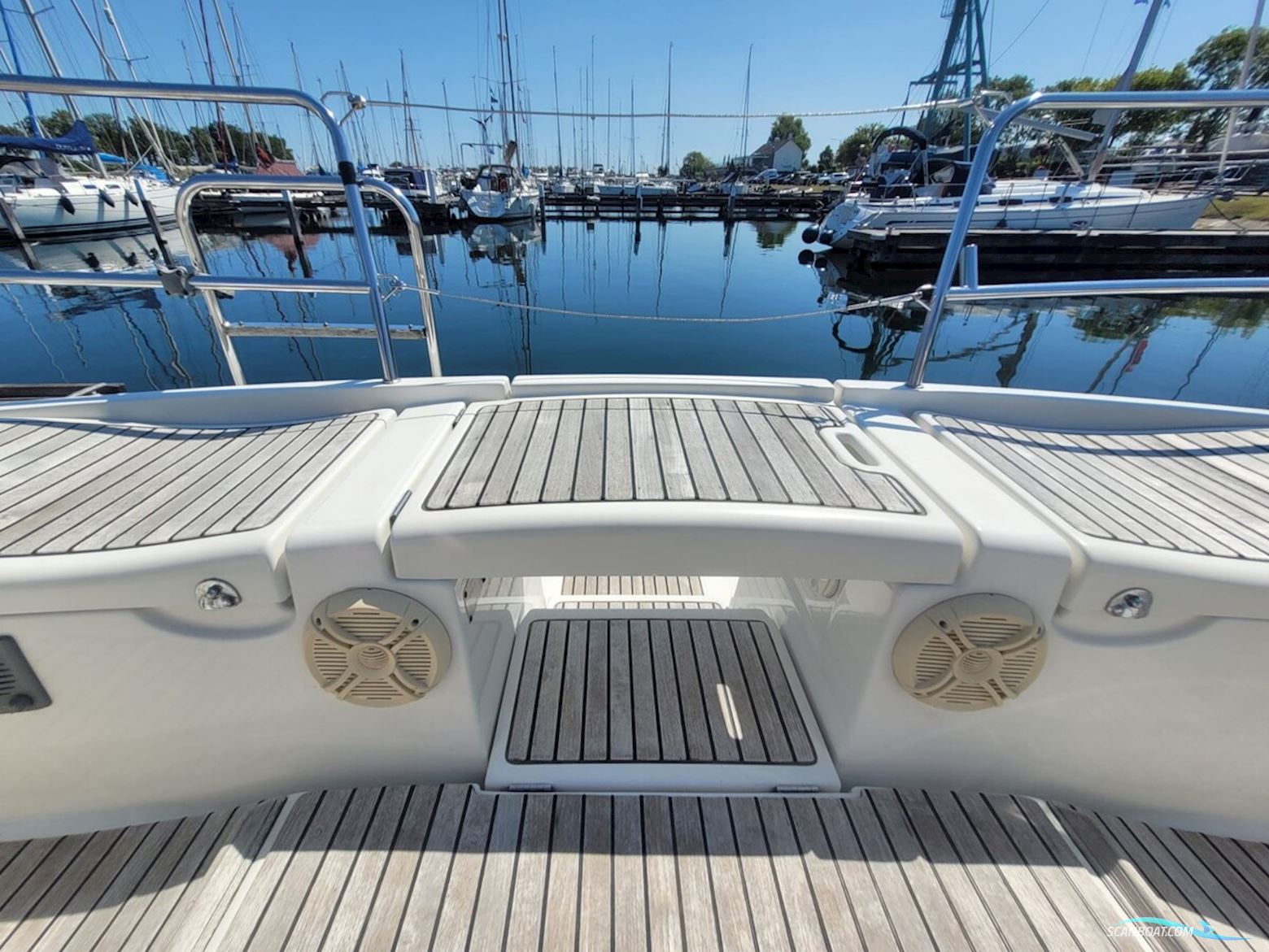 Beneteau Oceanis 43