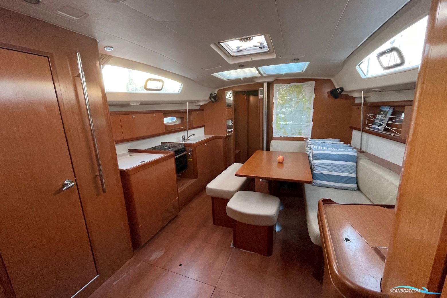 Beneteau Oceanis 43