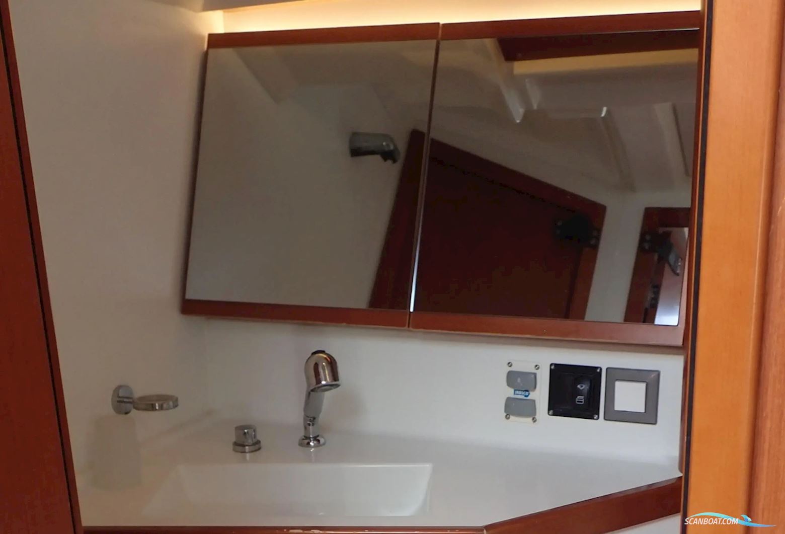 Beneteau Oceanis 46.1