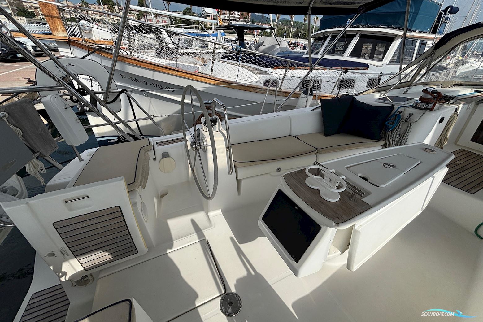 Beneteau Oceanis 49