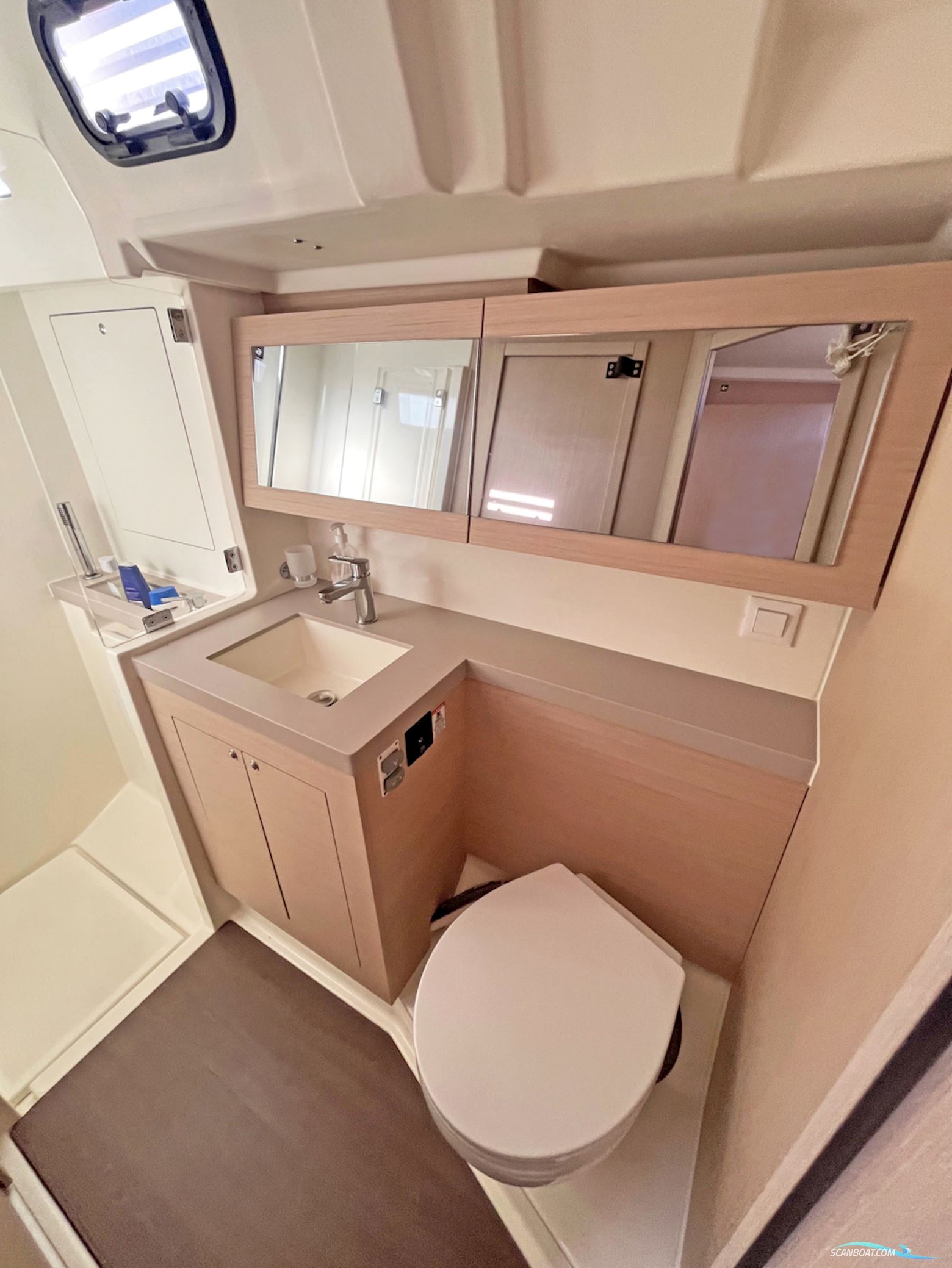 Beneteau Oceanis 51.1