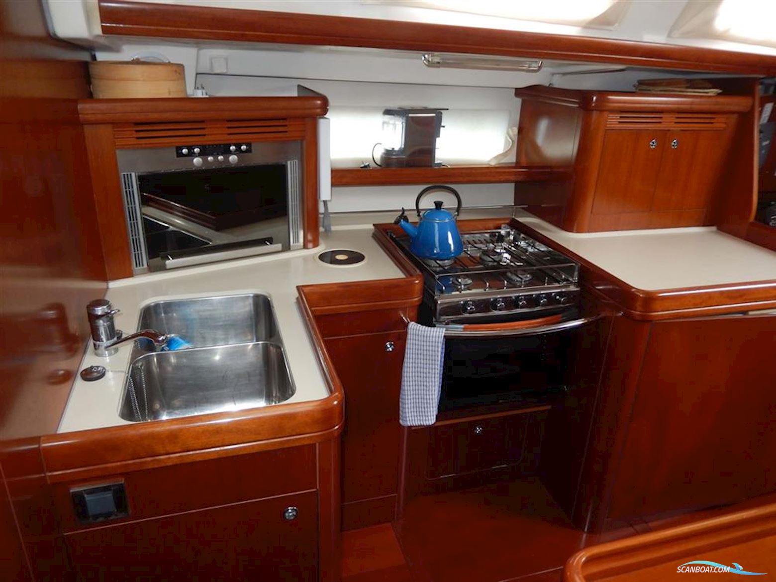 Beneteau Oceanis 523