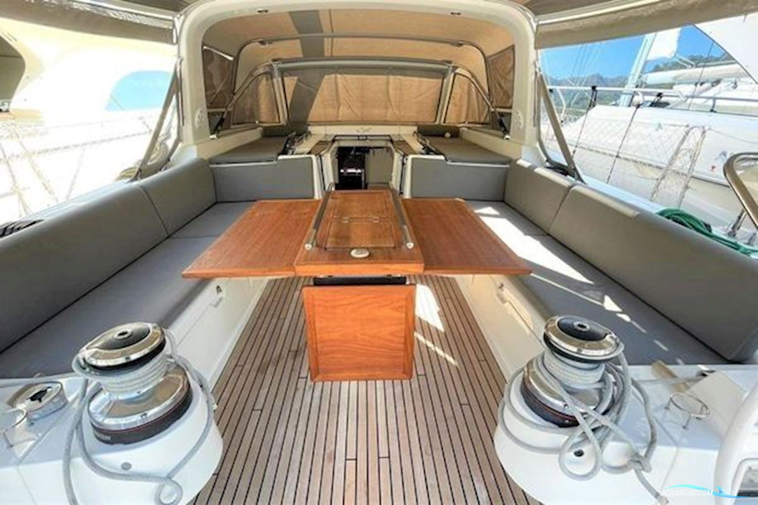 Beneteau Oceanis 55