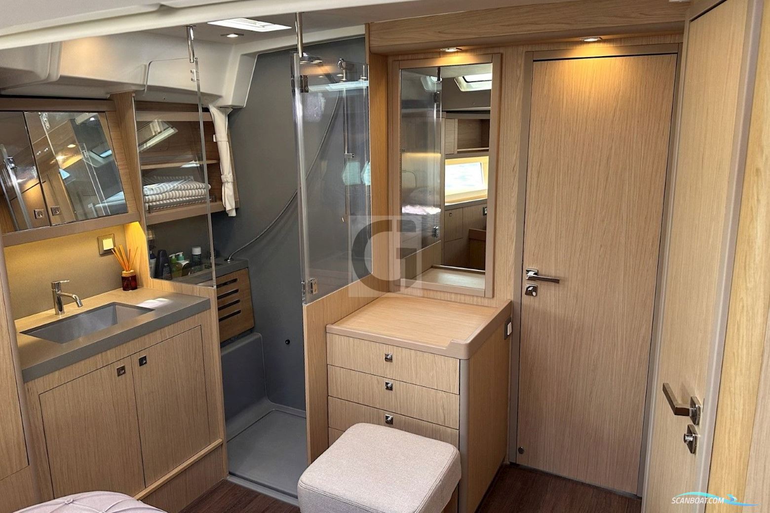 Beneteau Oceanis 55