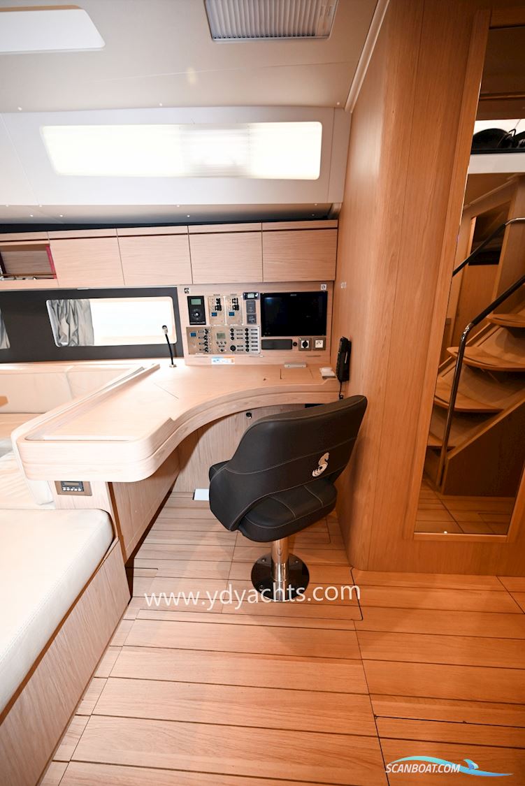 Beneteau Oceanis 55.1 Owner's Version