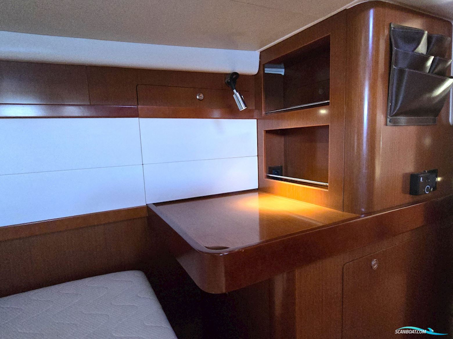 Beneteau Oceanis 58